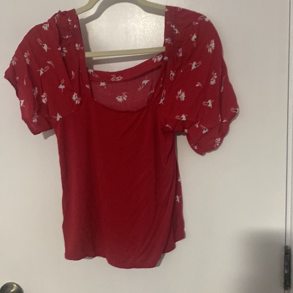 Red top - Picture 2 of 3